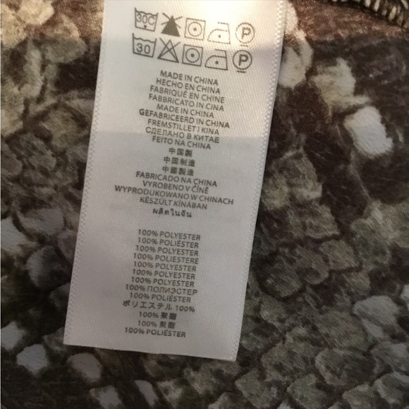 MICHAEL Michael Kors Button down blouse Womans size medium tie front lon… - Picture 11 of 12